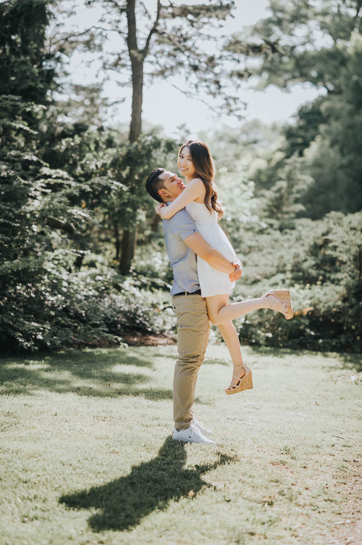 Toronto Royal Botanical Garden Spring Engagement Session