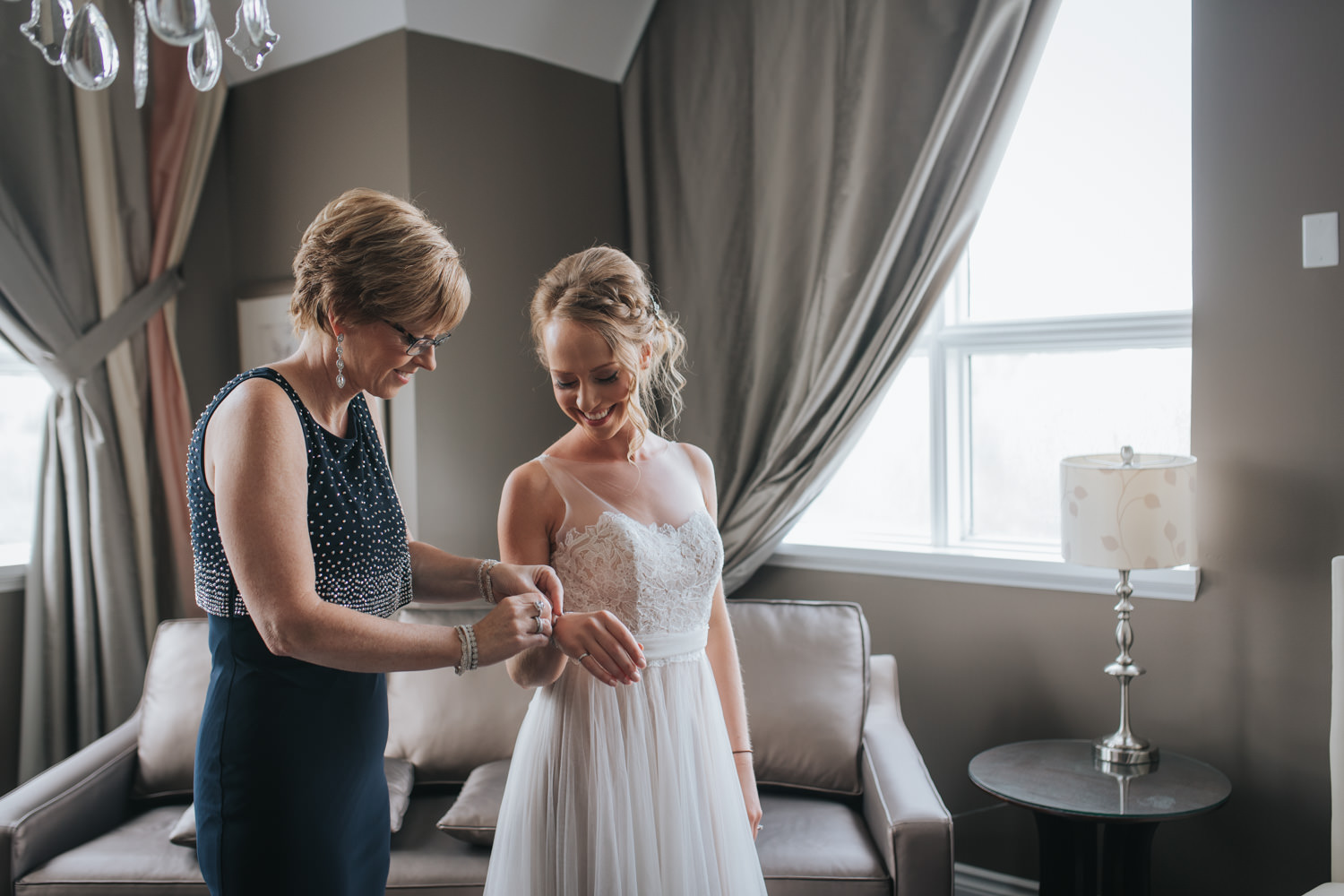 Mother and daughter moment at the Elm Hurst Inn and Spa Bridal Suite