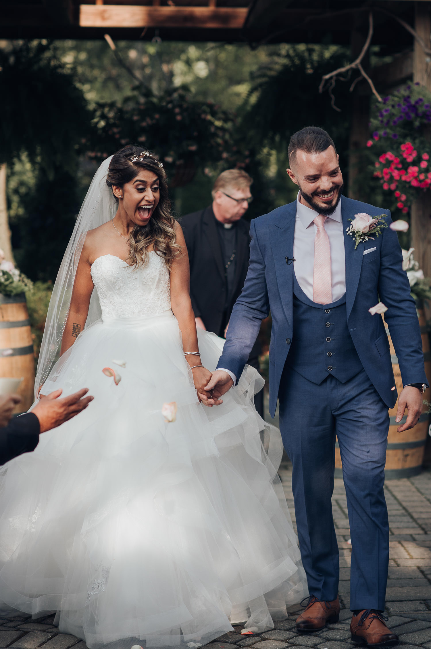 Madsens Greenhouse Wedding Photographer Outdoor Ceremony