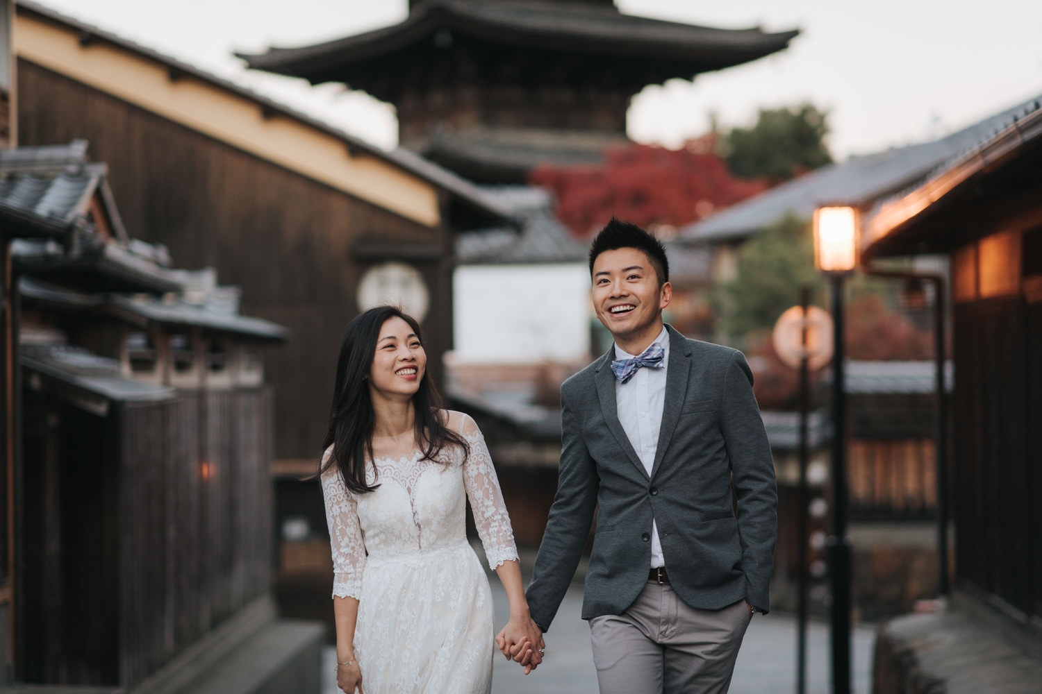Kyoto Destination Pre Wedding Photo at the Yasaka Pagoda