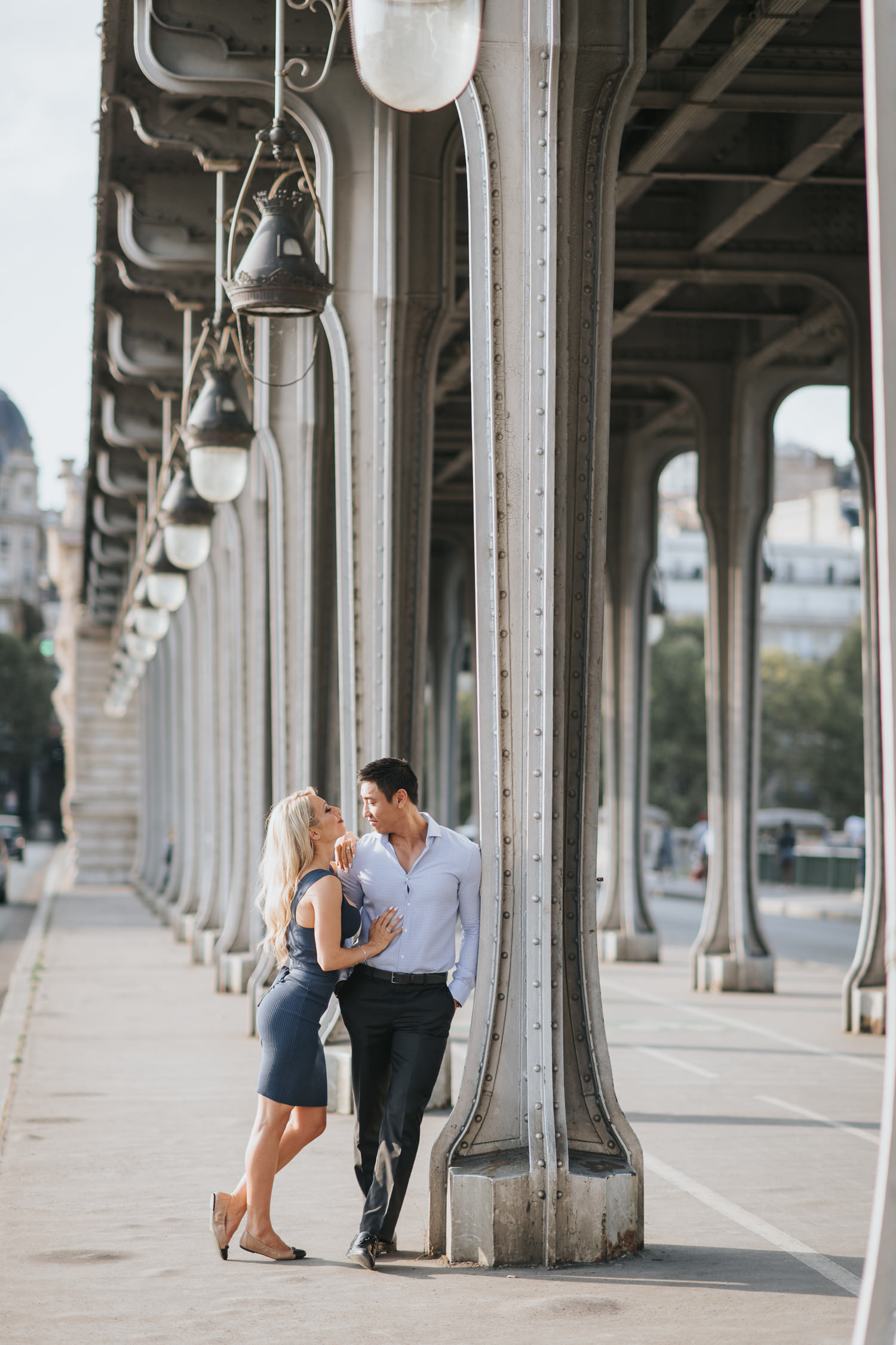 Pont de Bir-Hakeim elopement photo