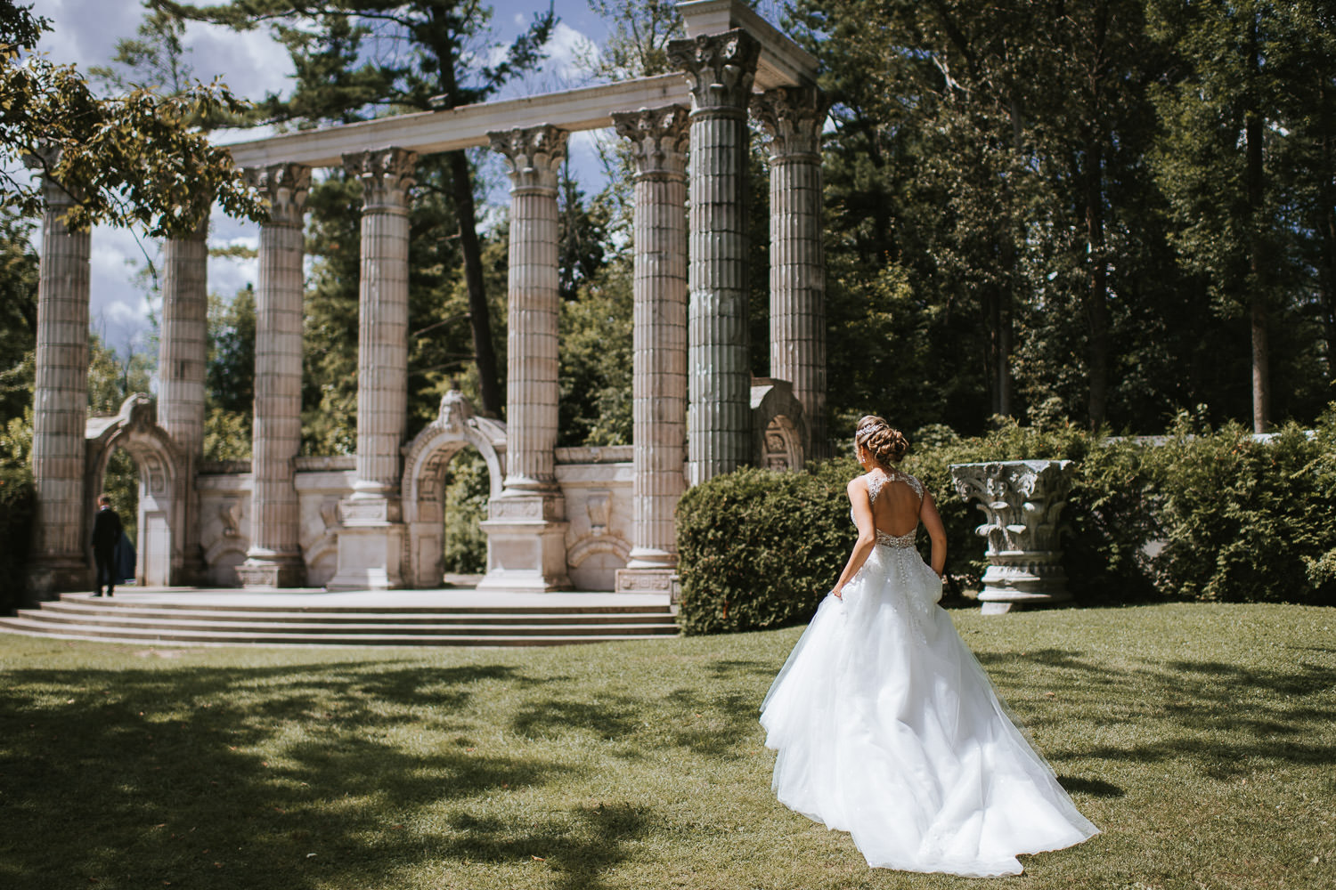 Guildwood Inn Toronto Wedding Portrait at the Greek Theatre