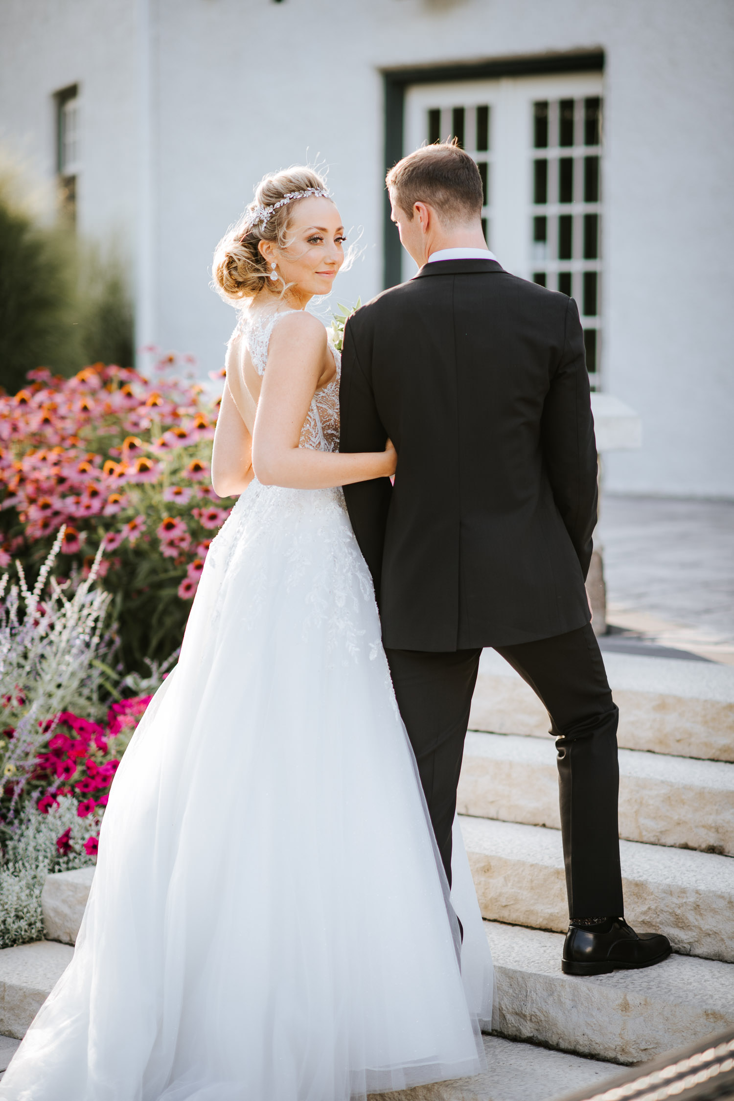 Guildwood Inn Toronto Wedding Outdoor Portrait