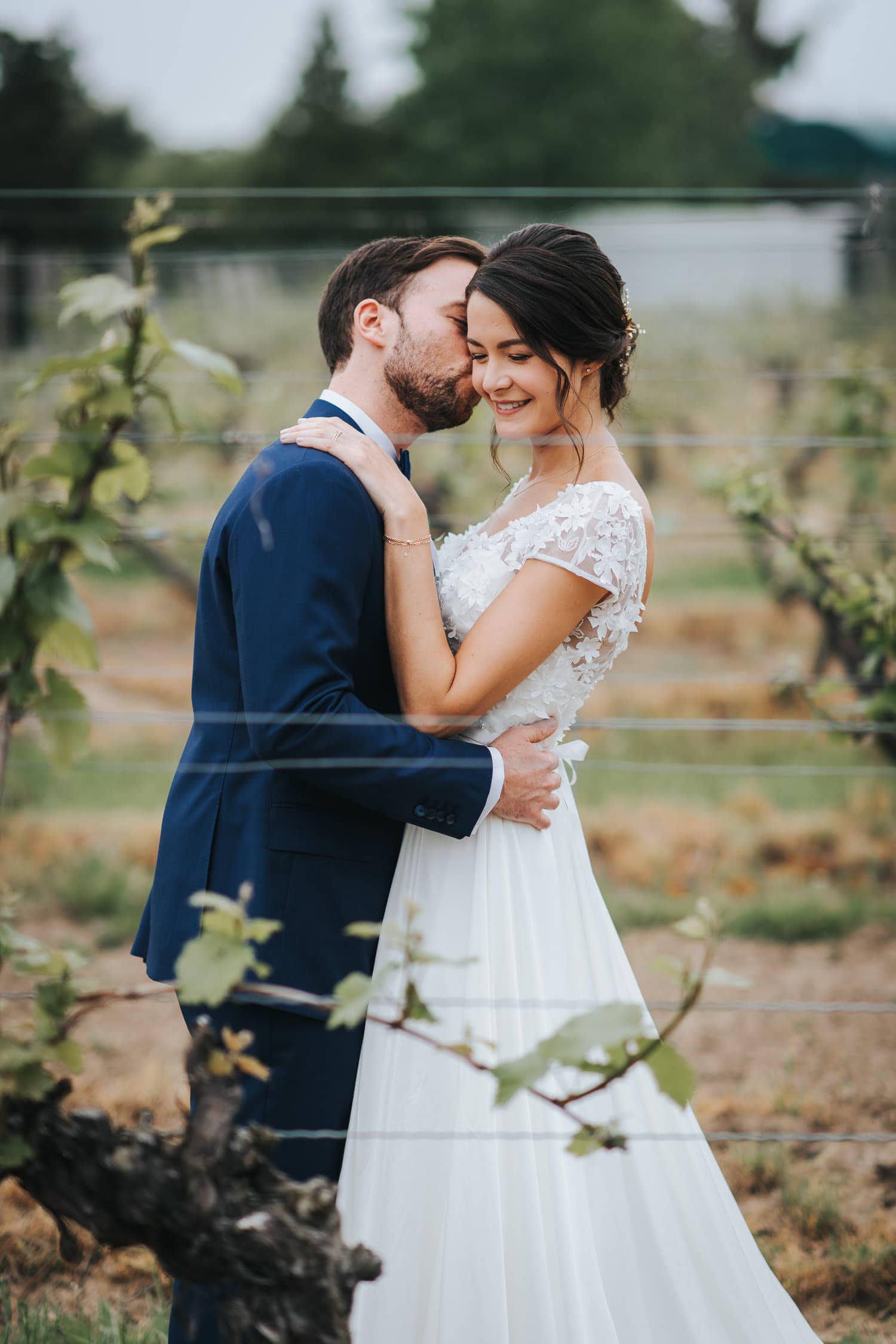 Inn on the Twenty Cave Spring Vineyard Wedding Photo