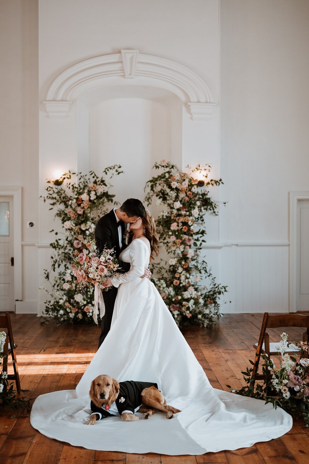 Cranberry Creek Gardens micro wedding photos with dog