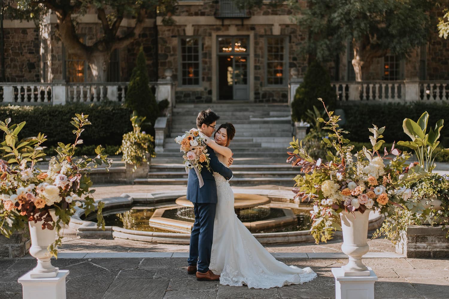 A sweet dance of a newly wed at the gardens of Graydon Hall