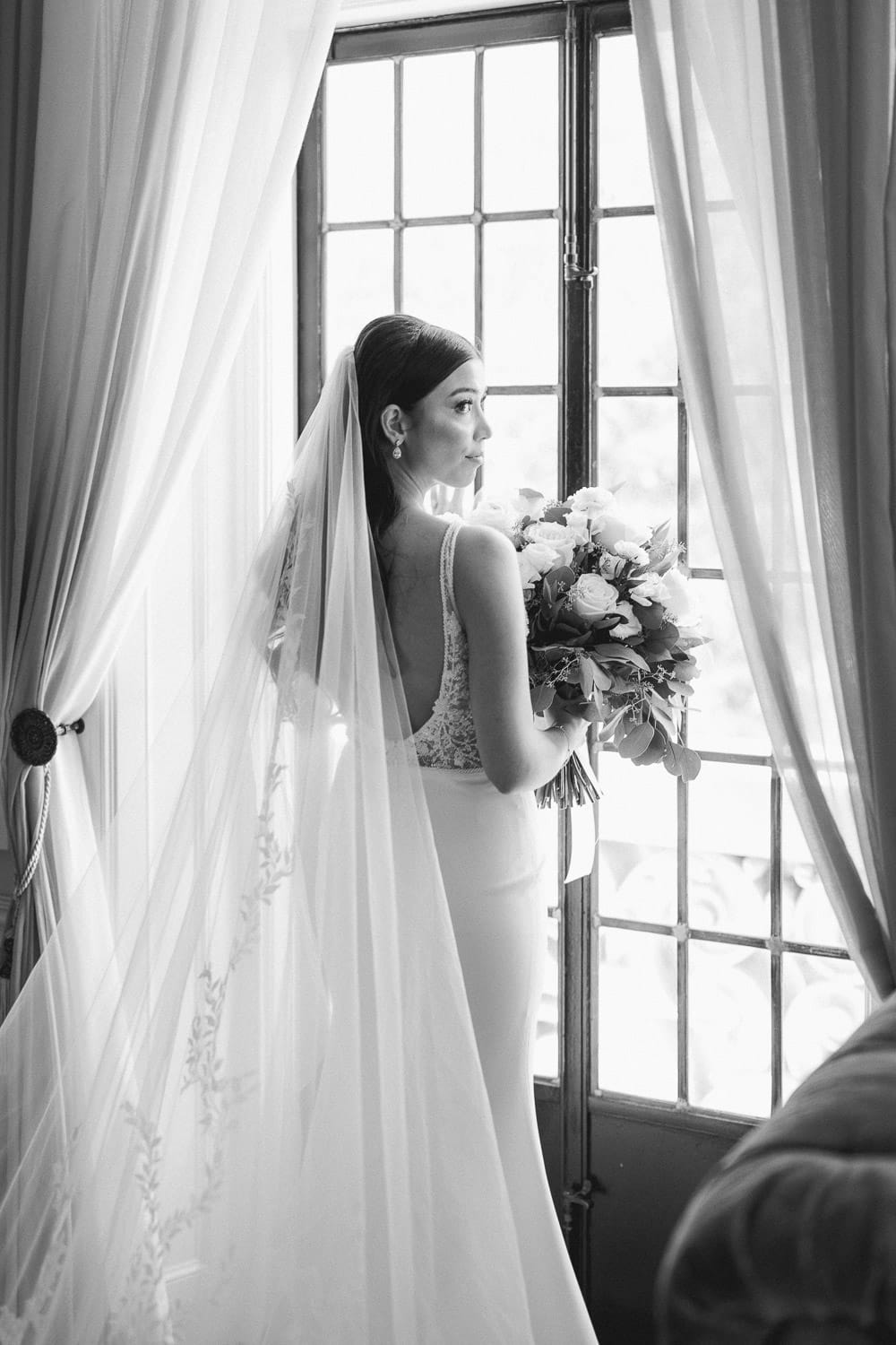 Casa Loma Bride getting ready